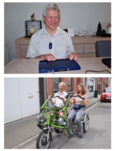 Beschrijving foto’s: een stralende Peter in hemdsmouwen aan het werk op zijn brailletoestel. Op een tweede foto Peter samen met buddy Nancy op een blinkend groene duofiets.